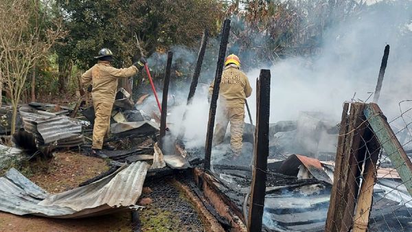 Pérdida de gas habría ocasionado un incendio de vivienda