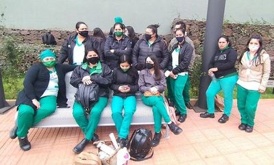 Limpiadores del Palacio de Justicia inician huelga ante salarios impagos - ABC en el Este - ABC Color