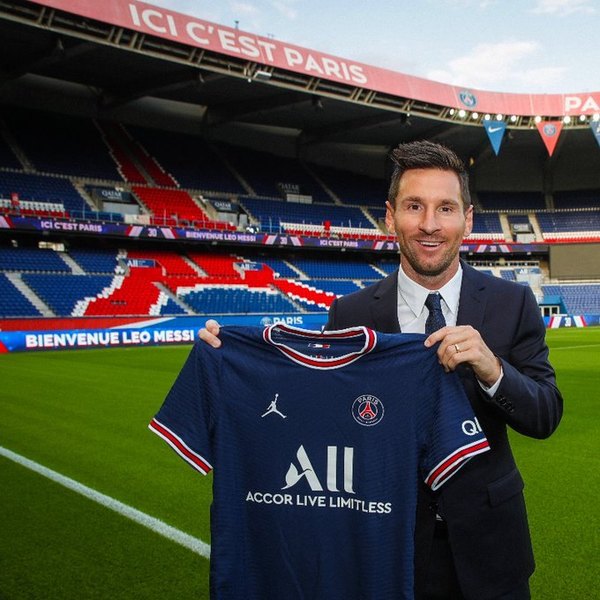 ¡Lionel Messi firma hasta el 2023 con el París Saint-Germain!