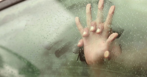 La Nación / Sexo en el auto: ¿qué dice la ley?