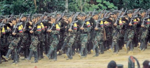 Tribunal de paz investigará a exguerrilla FARC por reclutar a 18.000 menores en Colombia
