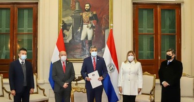 La Nación / Estado recibió 15 inmuebles