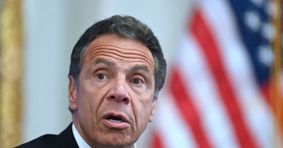 La Nación / Gobernador Cuomo anunció su dimisión