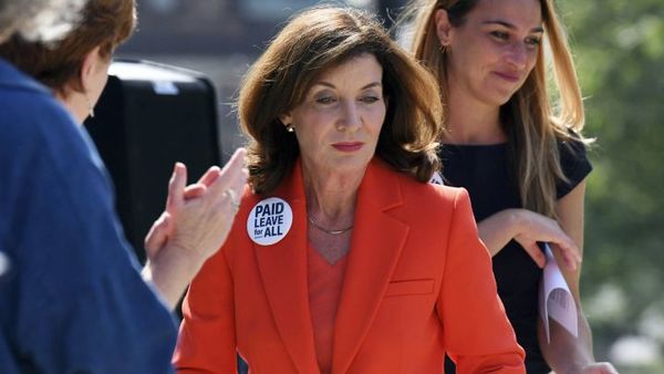 Quién es Kathy Hochul, la primera mujer que gobernará Nueva York tras la renuncia de Andrew Cuomo | .::Agencia IP::.