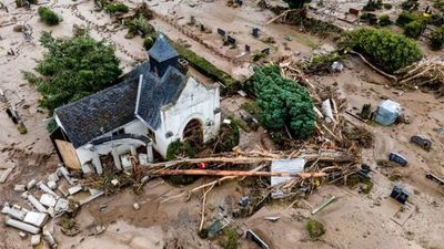 Merkel anuncia fondo de 30 mil millones de euros para reparar daños tras inundaciones