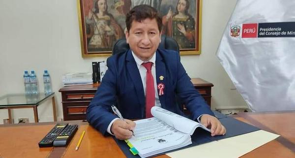PERU: Imputan por lavado de dinero al primer ministro y al líder del partido de Gobierno