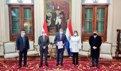 El Estado Paraguayo recibió 15 inmuebles incautados del crimen organizado