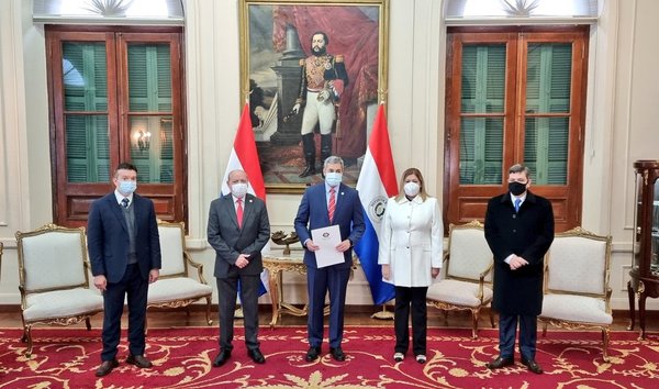 El Estado Paraguayo recibió 15 inmuebles incautados del crimen organizado