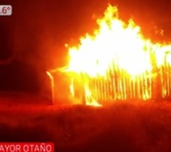 Detienen a mujer por supuestamente incendiar la casa de su pareja - Paraguay.com