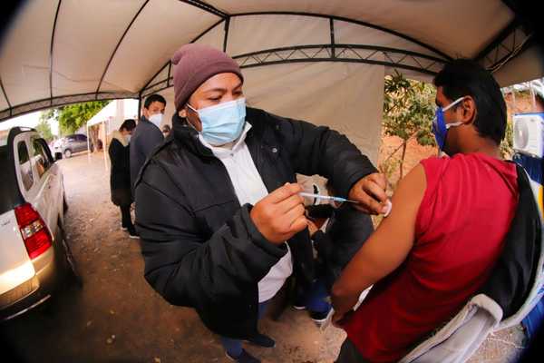 Las vacunas son seguras, pero las medidas sanitarias deben seguir ante la variante delta | .::Agencia IP::.