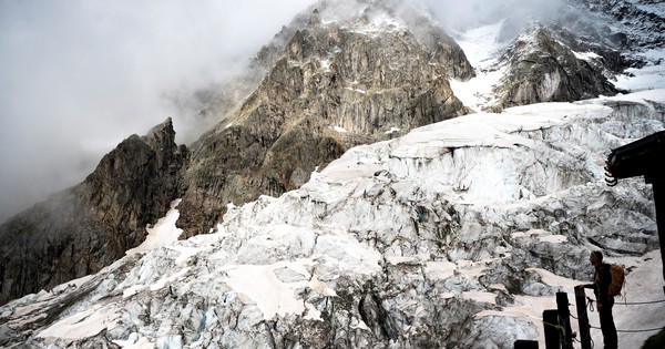 La Nación / Preocupa el deshielo de un glaciar de la ladera italiana del Monte Blanco