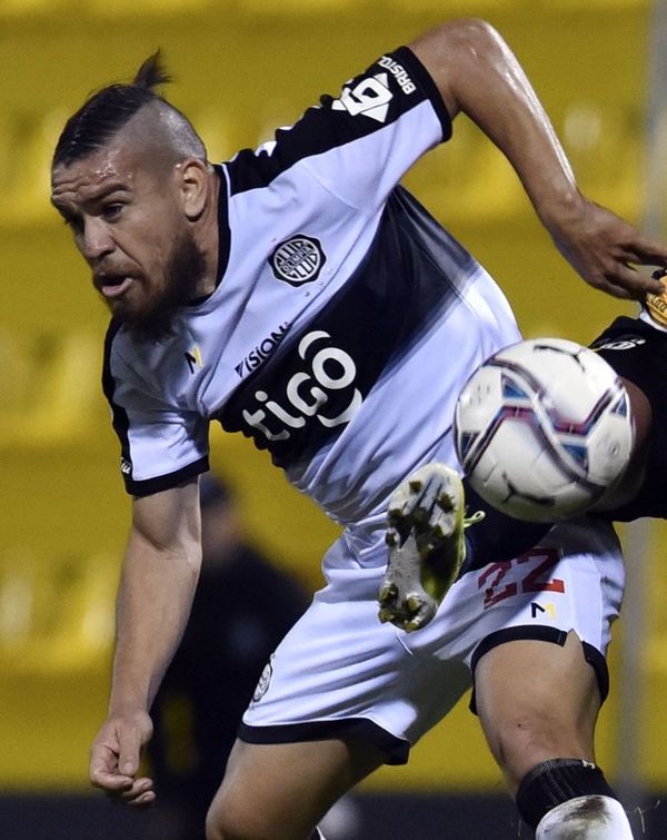 Domínguez, con fe y esperanza - Olimpia - ABC Color