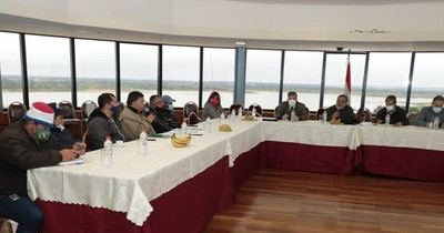La Nación / Campesinos piden que tierras del narcotráfico les sean otorgadas