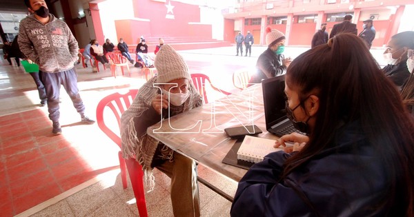 La Nación / Se inicia semana de feria de empleos en la ANR