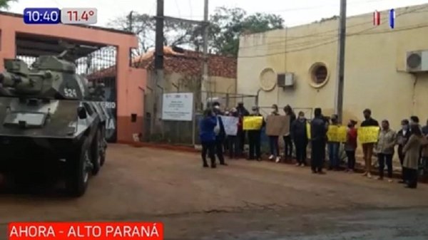 Familiares de víctima de feminicidio claman por Justicia en CDE | Noticias Paraguay