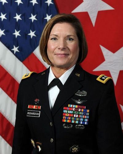 MUNDO | El Senado confirma a la primera mujer al frente del Comando Sur de EEUU