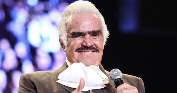 La Nación / Vicente Fernández, hospitalizado tras caída en su rancho