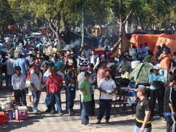 No hay acuerdo entre el Gobierno y los campesinos y continuará la movilización