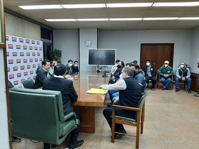 El Equipo Económico autorizó el nombramiento de 181 funcionarios en ANDE, pero quieren más - Nacionales - ABC Color