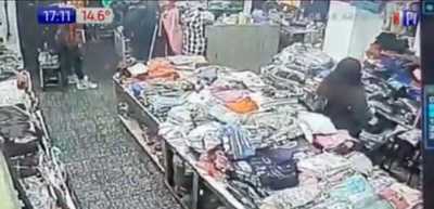Descuidistas en acción en Mercado 4 | Noticias Paraguay