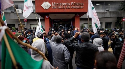 Campesinos vuelven a marchar por Asunción