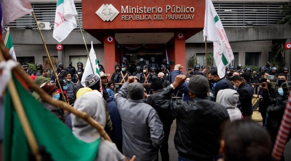 Campesinos vuelven a marchar por Asunción