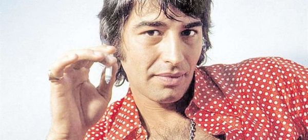 Sandro revive en un nuevo disco: Tengo una historia así