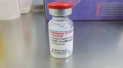 Aparecieron los frascos de Moderna que habían desaparecido en Caacupé