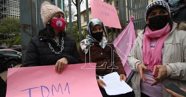 La Nación / Los pacientes oncológicos exigen a Salud remedios