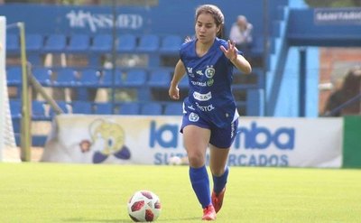 Crónica / TALÍA VALENZUELA. Pelotera multifacética