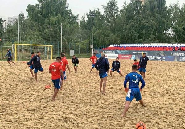 Fútbol playa: Los Pynandi ya entrenan en Moscú - Polideportivo - ABC Color
