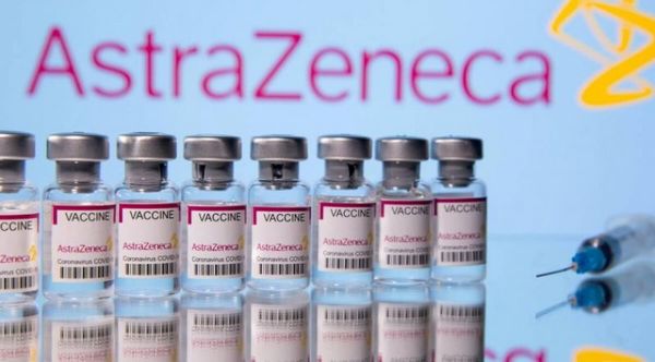 Chile inicia inoculación de terceras dosis con AstraZeneca a los mayores