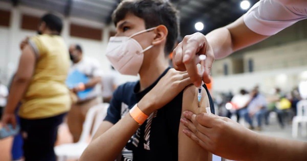 Adolescentes con enfermerdades de base se aplicarán la segunda dosis desde mañana | Ñanduti