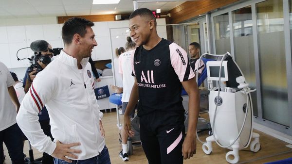 Mbappé da la bienvenida a Leo Messi y lo califica de "leyenda"