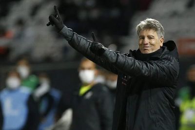 Renato denunció insultos racistas de los hinchas de Olimpia - Olimpia - ABC Color