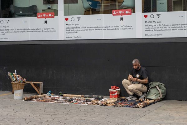 El trabajo informal gana terreno en una Venezuela en crisis - MarketData