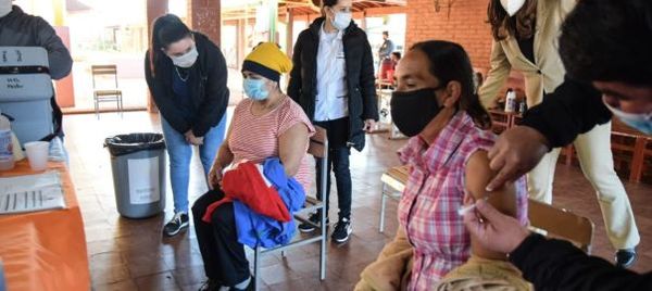 VECINOS DE ITA PASO RECIBIRÁN SEGUNDA DOSIS DE VACUNA ANTICOVID