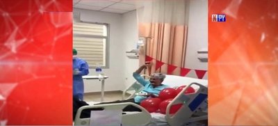 Vence al covid y celebran su cumpleaños 73 en la sala de internación | Noticias Paraguay