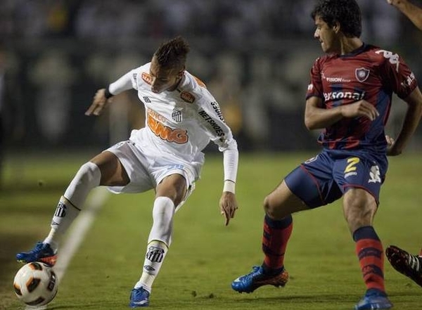 Diario HOY | El Santos nunca perdió ante equipos paraguayos