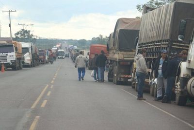 El pueblo paga por la protesta de los camioneros | El Independiente