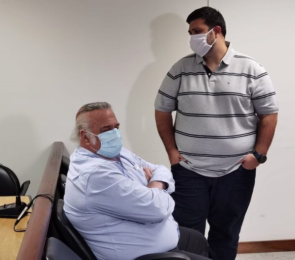 Condenan por enriquecimiento ilícito a Óscar González Daher y su hijo