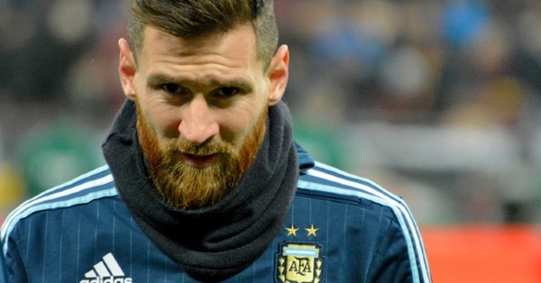 Las “cláusulas argentinas” del contrato de Lionel Messi que el PSG aceptó para ficharlo - C9N