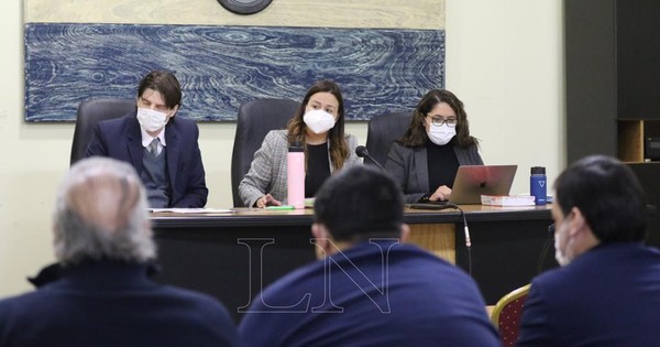 La Nación / González Daher e hijo no irán a prisión hasta que condenas queden firmes