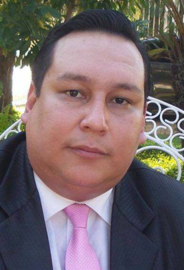 Rector de la UNE concede permiso a «planillero VIP»