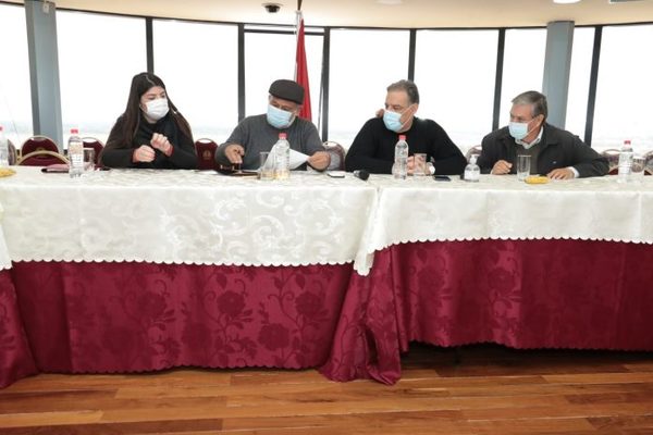 Labriegos y Gobierno arribaron a un preacuerdo - El Trueno