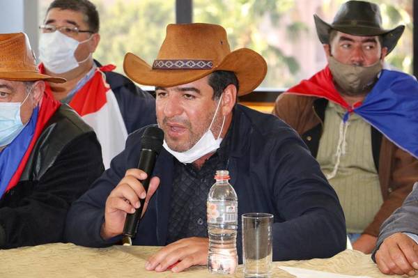 Conoce a Roberto Almirón, líder de las manifestaciones de camioneros