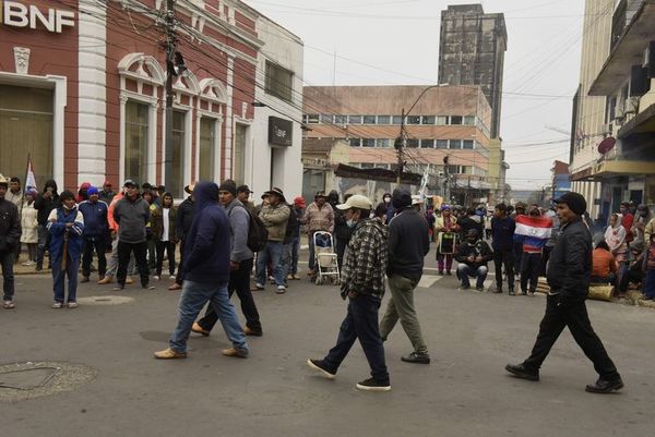 Campesinos se retiran de Asunción tras acuerdo con el MAG - Nacionales - ABC Color