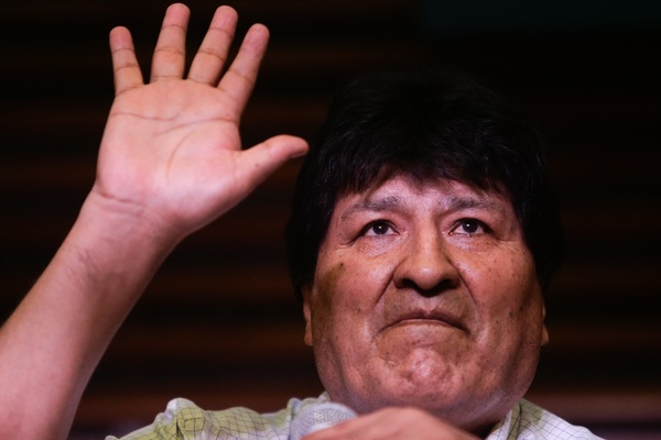 Una congresista peruana pide declarar persona non grata a Evo Morales - MarketData