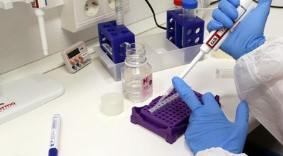 MUNDO | EE.UU. ve 'inevitable' una tercera dosis de la vacuna contra el COVID-19