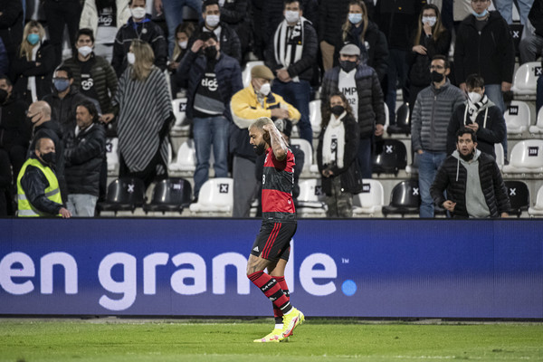 Flamengo denunciará a Olimpia en Conmebol por «lamentables episodios de racismo»